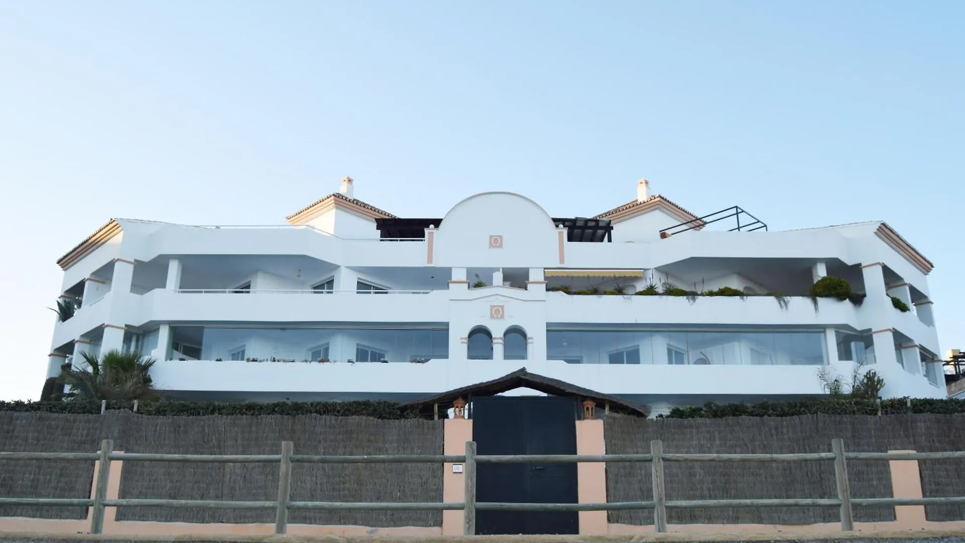 Marbella Seaview Apartment with Pool