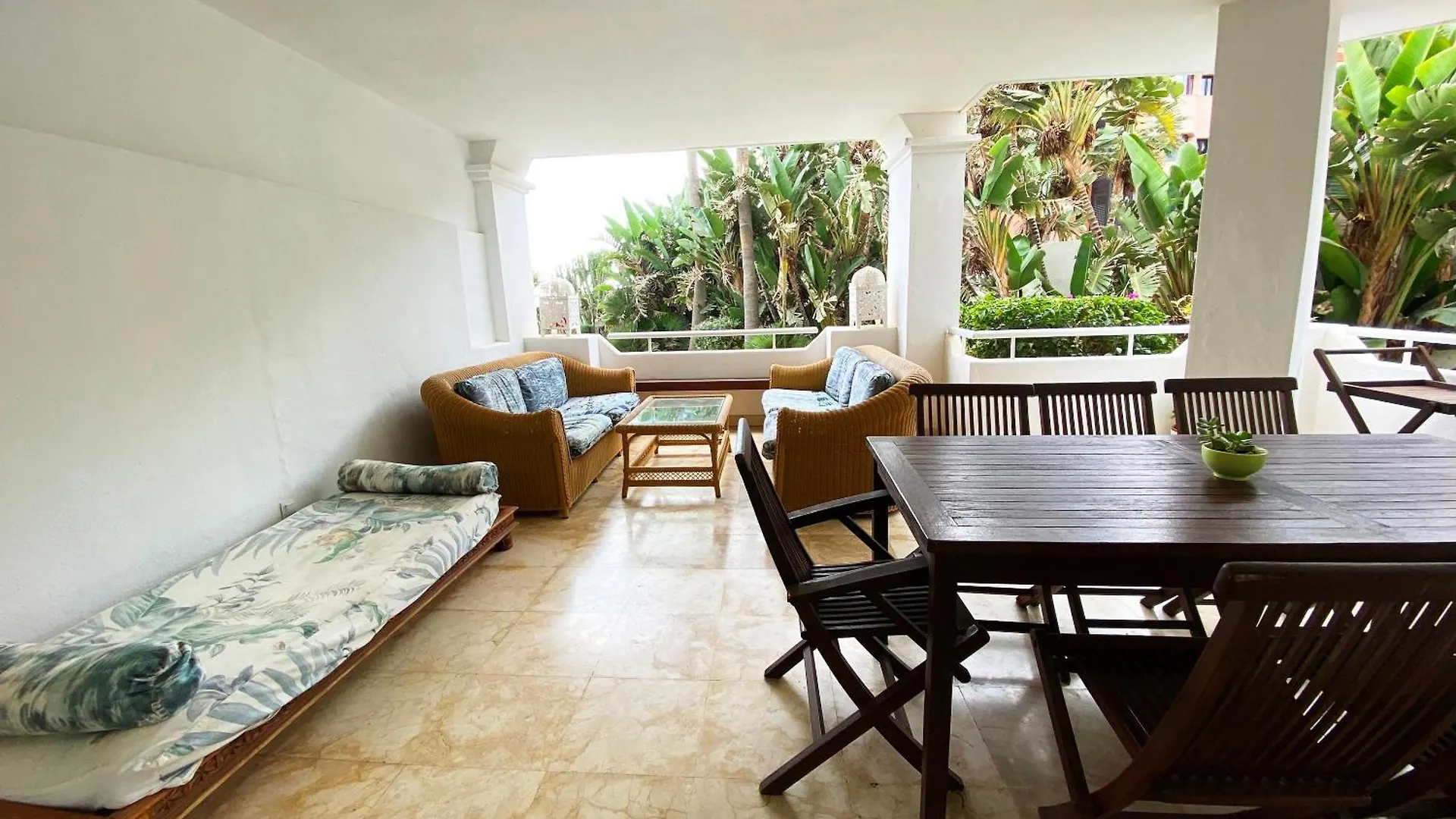 Marbella Seaview Apartment with Pool