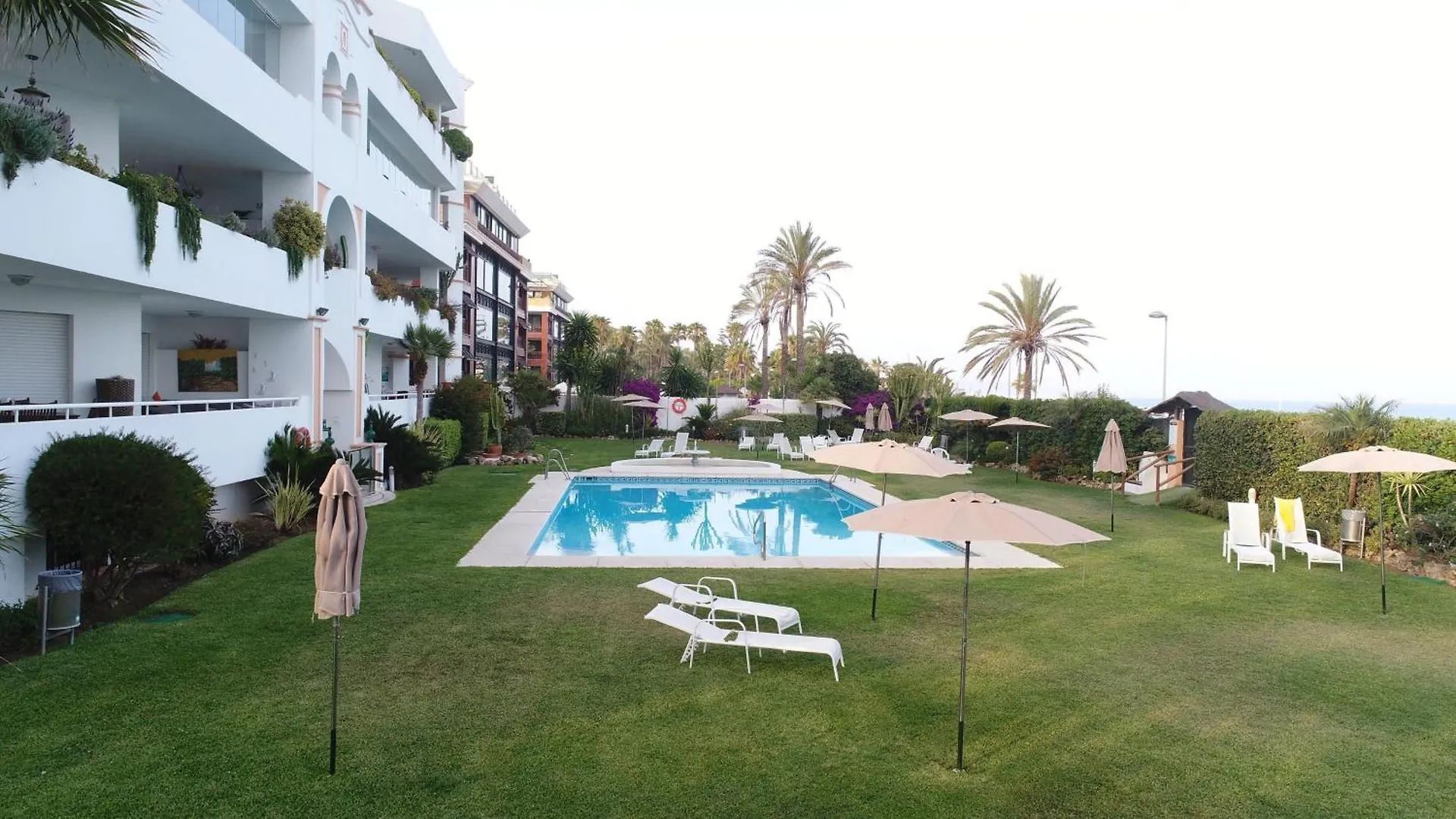 Marbella Seaview Apartment with Pool